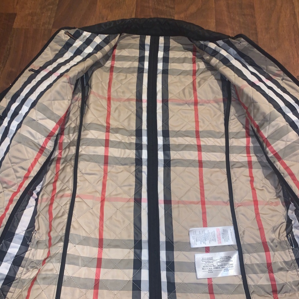 Black Burberry jacket size 14y (fits small adults) - Picture 3 of 11
